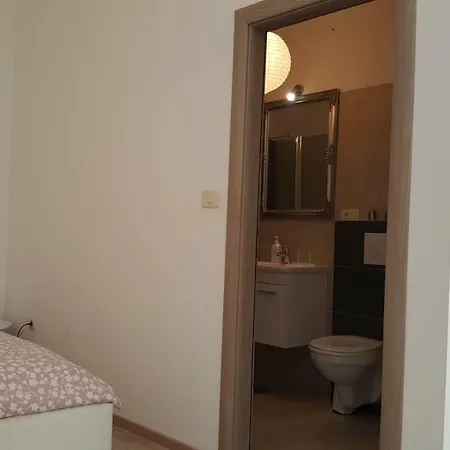 Antonija I Mateo, In The Center Of Apartman