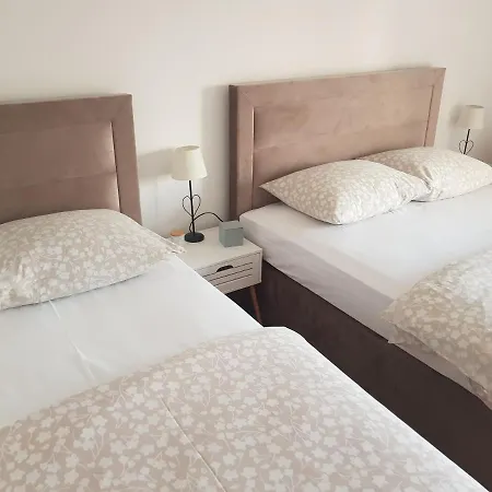 Antonija I Mateo, In The Center Of Appartement *