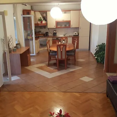 Antonija I Mateo, In The Center Of Appartement Split