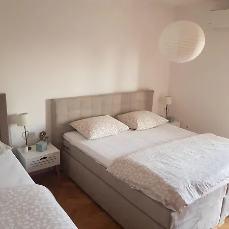 Antonija I Mateo, In The Center Of Διαμέρισμα *