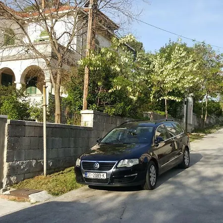 Antonija I Mateo, In The Center Of *