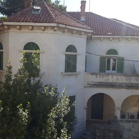 Antonija I Mateo, In The Center Of Διαμέρισμα *