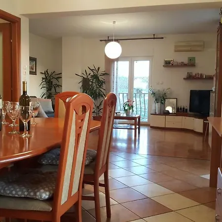 Διαμέρισμα Antonija I Mateo, In The Center Of