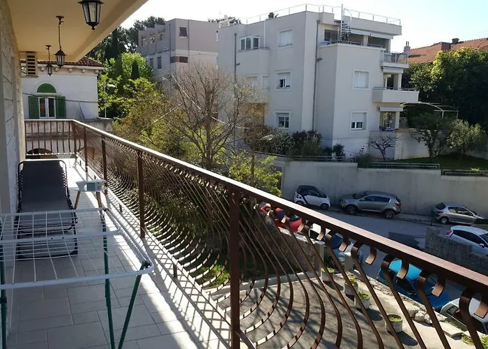 Antonija I Mateo, In The Center Of 公寓 *