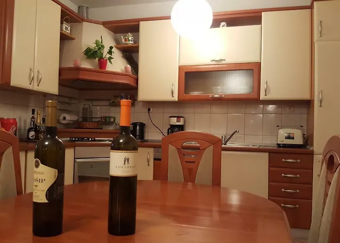 Antonija I Mateo, In The Center Of 公寓 *