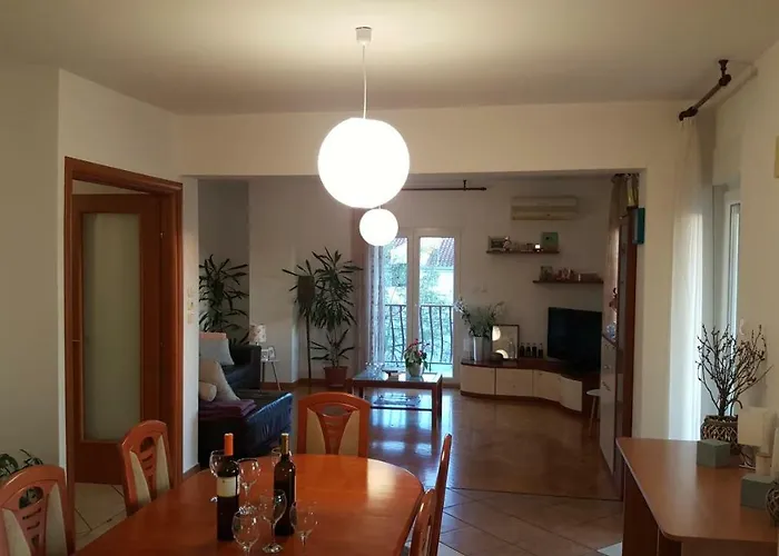 Antonija I Mateo, In The Center Of Apartment