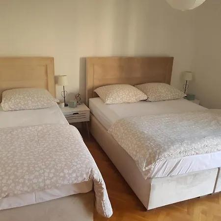 Antonija I Mateo, In The Center Of Apartmán Split