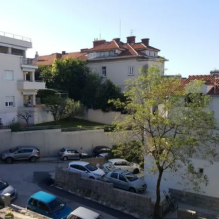 Antonija I Mateo, In The Center Of * Split