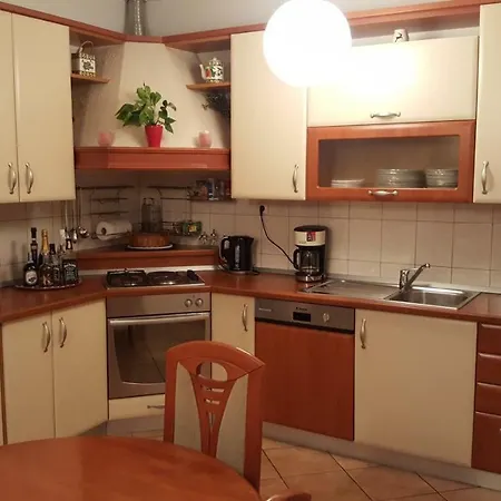 Antonija I Mateo, In The Center Of *