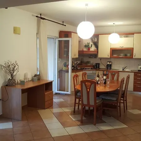 Antonija I Mateo, In The Center Of Apartmán